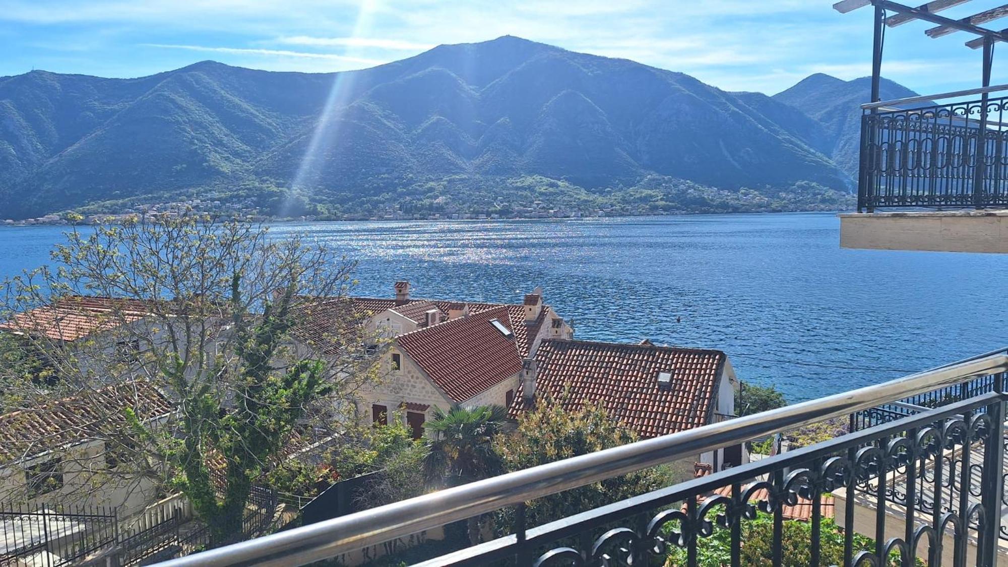 Apartments Coral Kotor Dış mekan fotoğraf