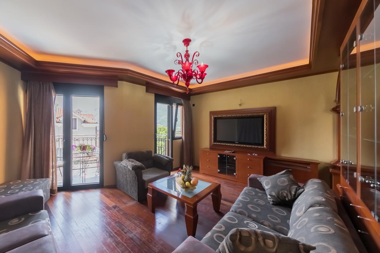 Apartments Coral Kotor Dış mekan fotoğraf