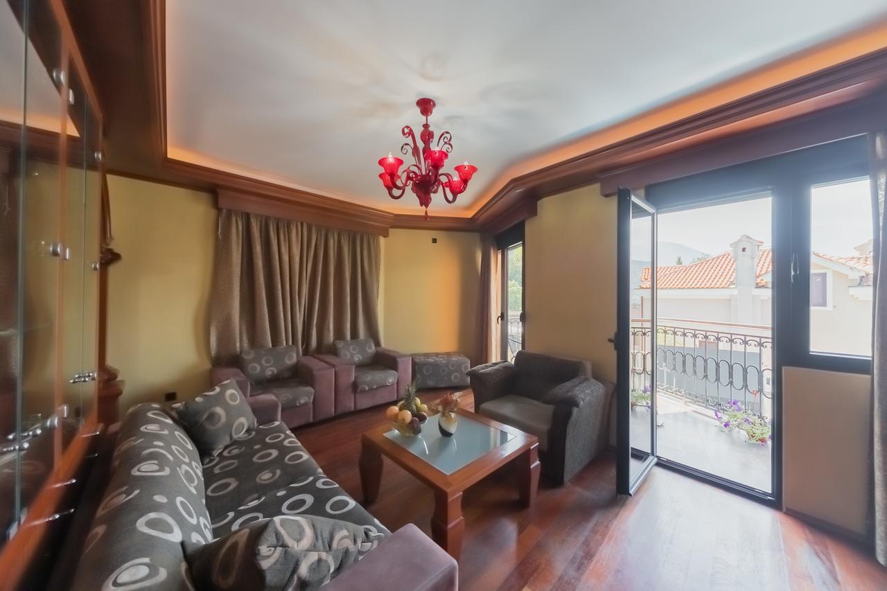 Apartments Coral Kotor Dış mekan fotoğraf
